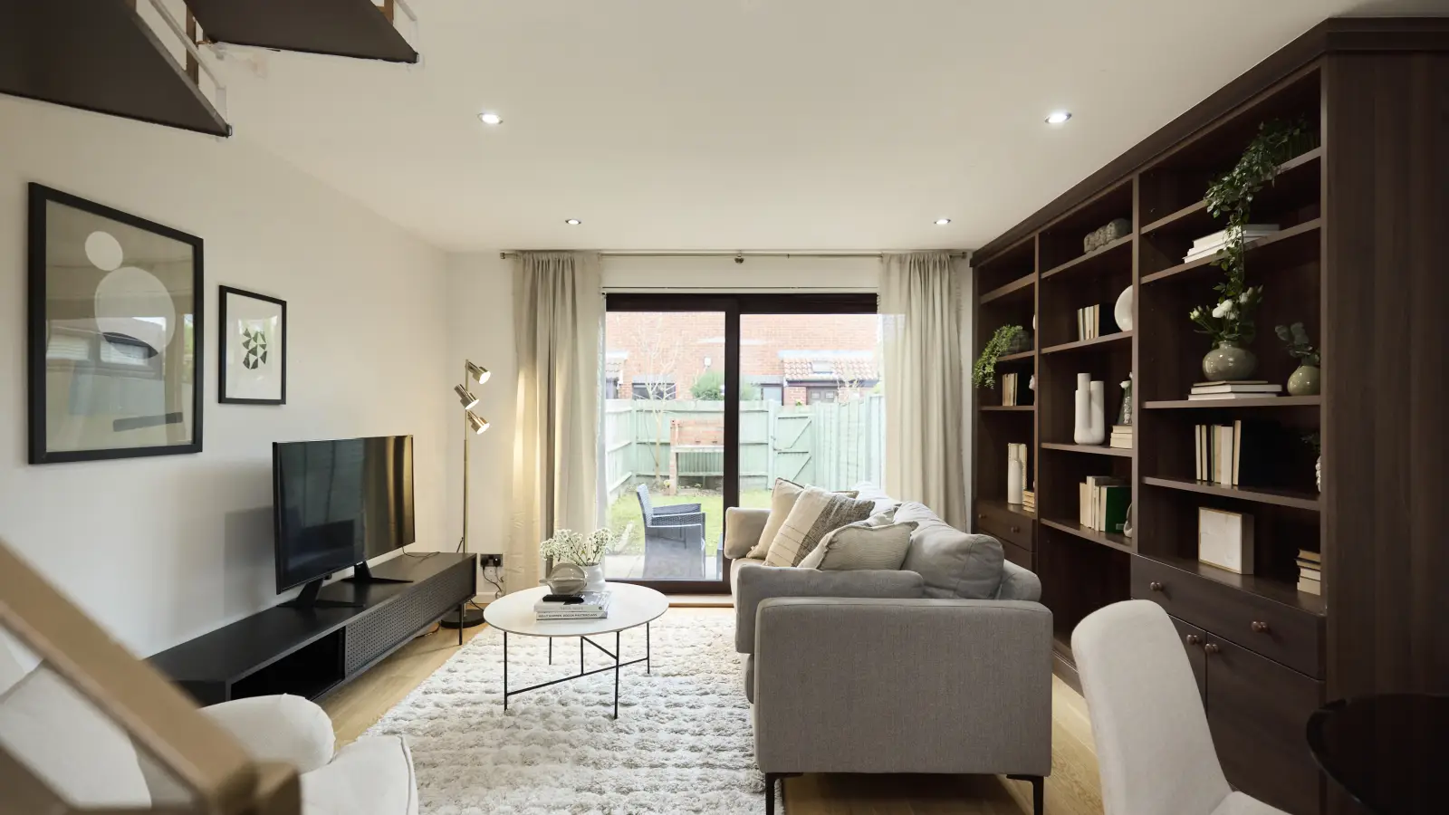 Flat Tiller Road in Greater London