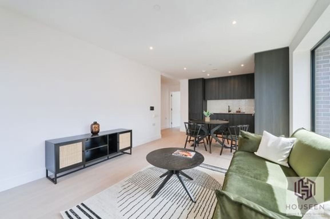 Flat Heygate Street in Greater London