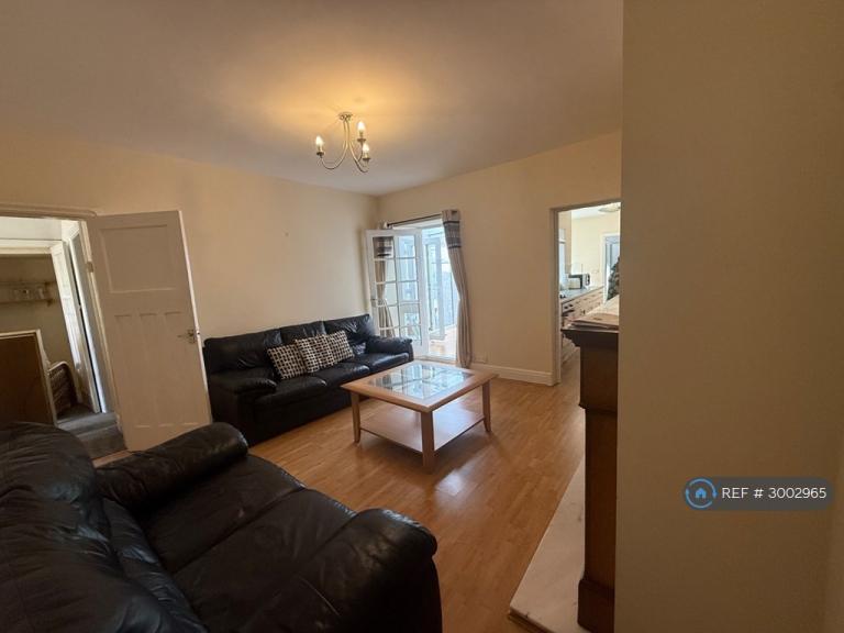 Flat Northumberland Gardens in Newcastle upon Tyne