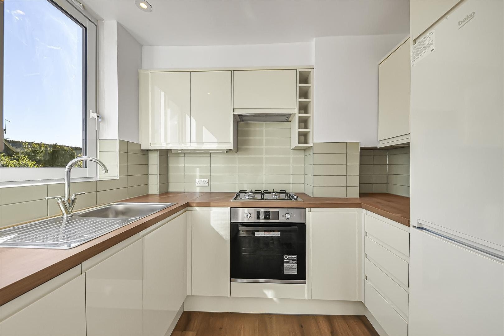 Flat Daleham Gardens in Greater London