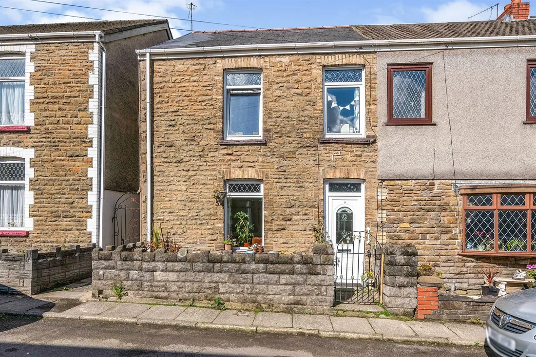 House Grove Lane in Skewen