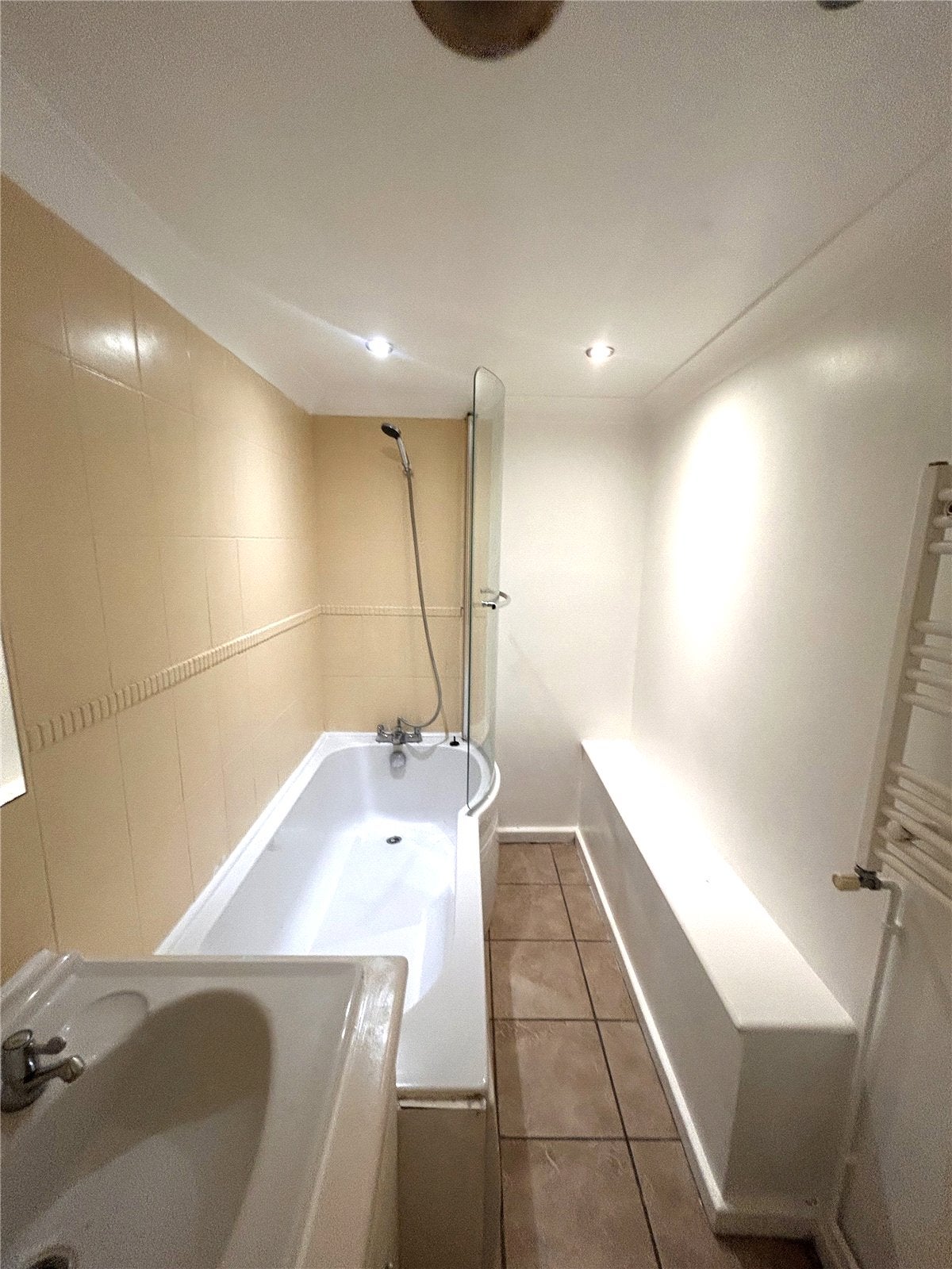 Flat Milton Road in Gravesham