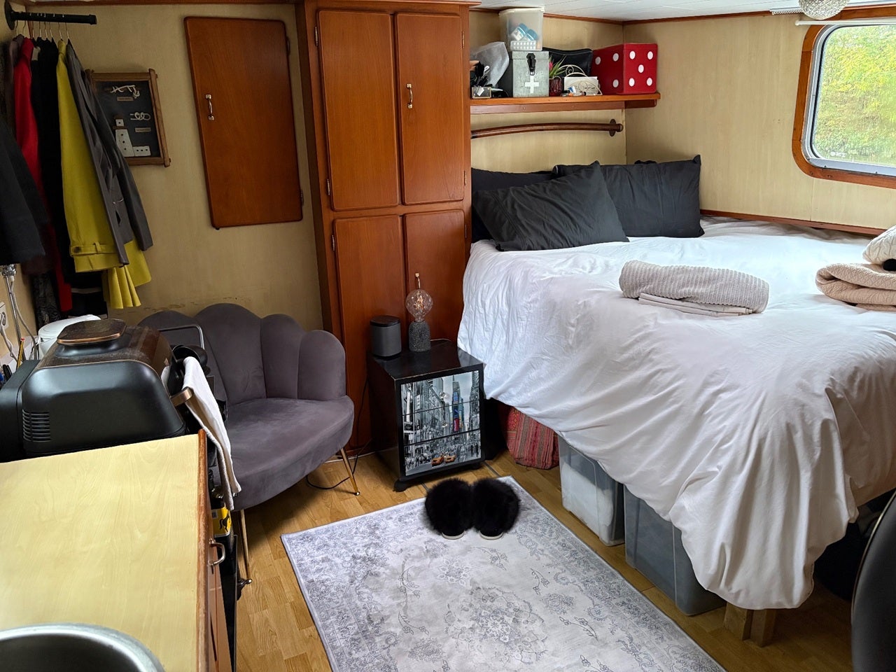 Room Walton Lane in Elmbridge