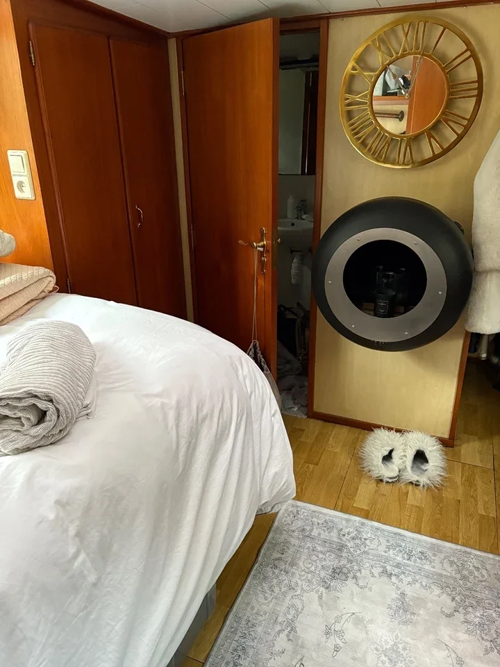 Room Walton Lane in Elmbridge