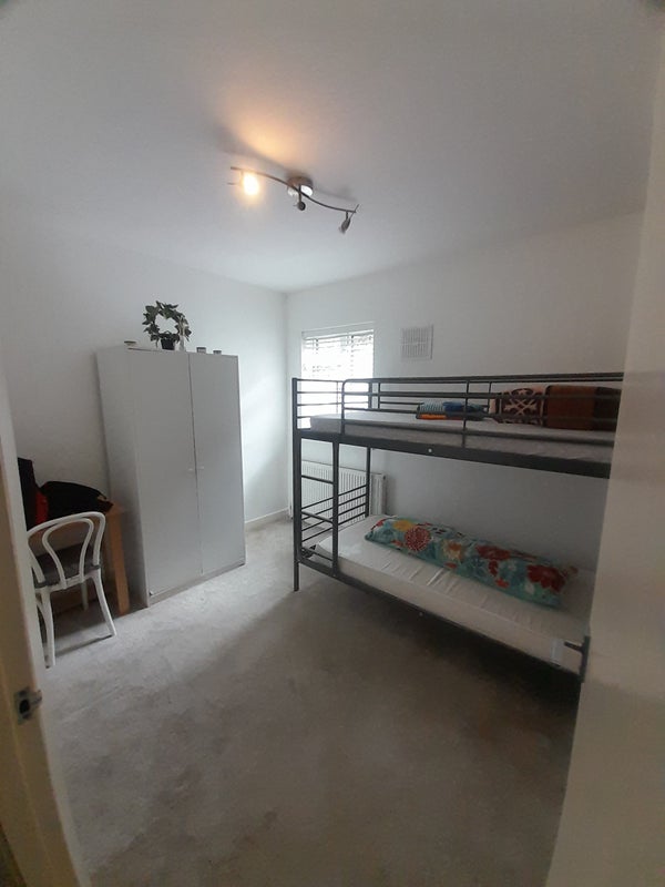 Room Wembley Hill Road in Greater London