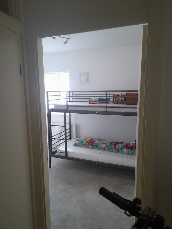 Room Wembley Hill Road in Greater London