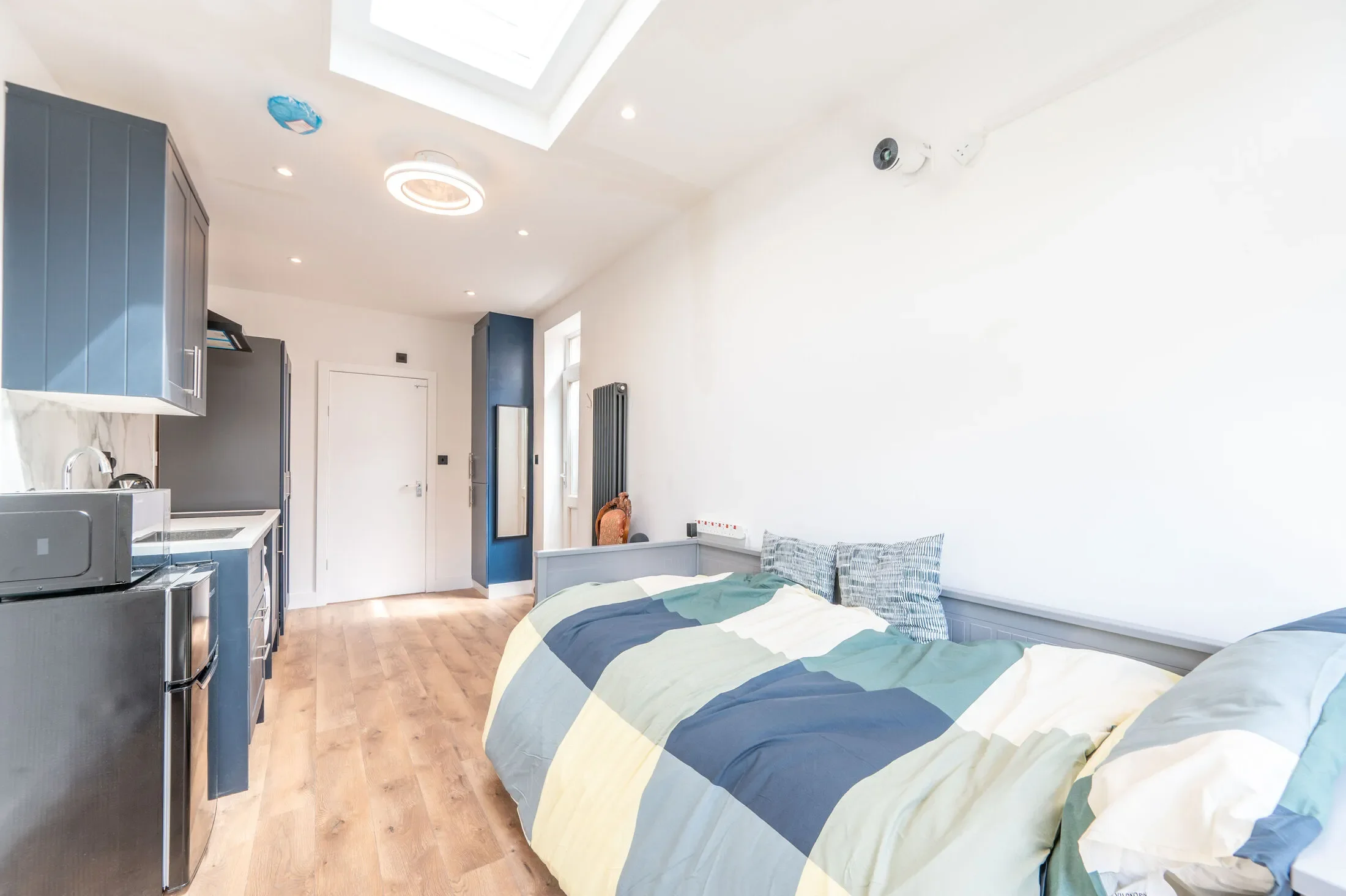 Flat Dewsbury Road in Greater London