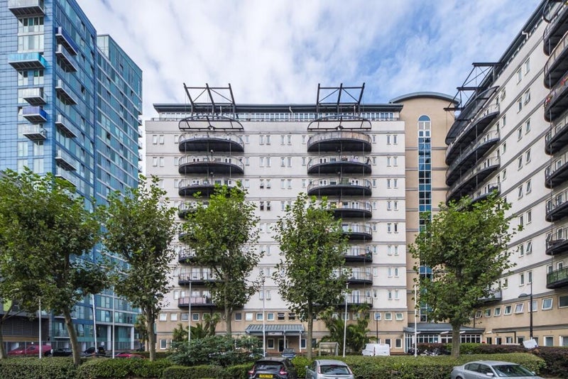 Room High Street in Greater London