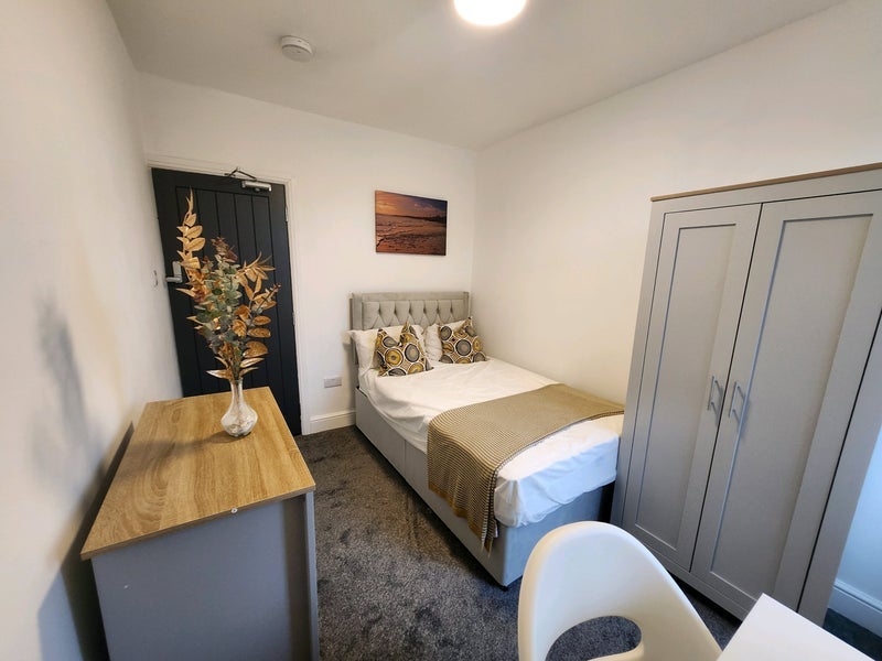 Room Claremont Road in Rugby