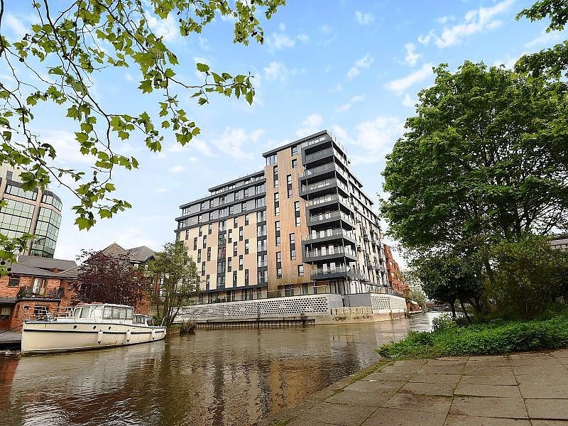 Flat King's Road in Reading