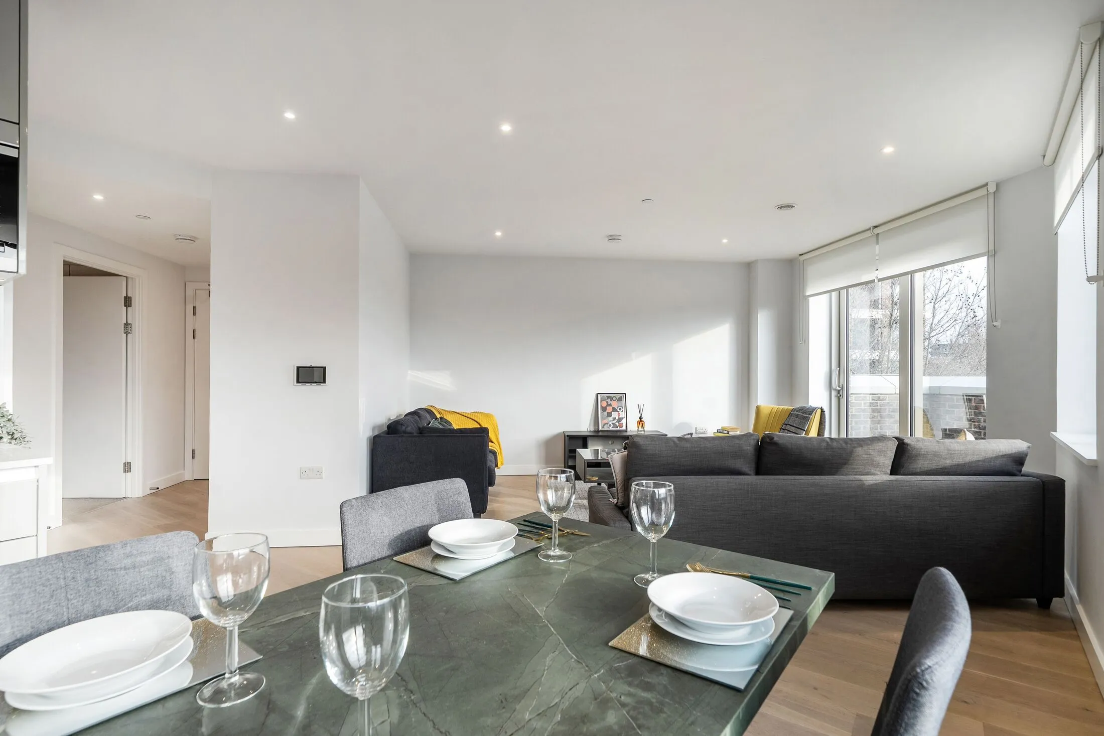 Flat Sayer Street in Greater London