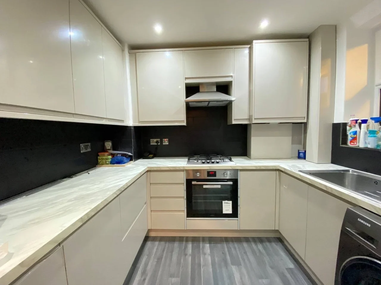 Flat Amhurst Road in Greater London
