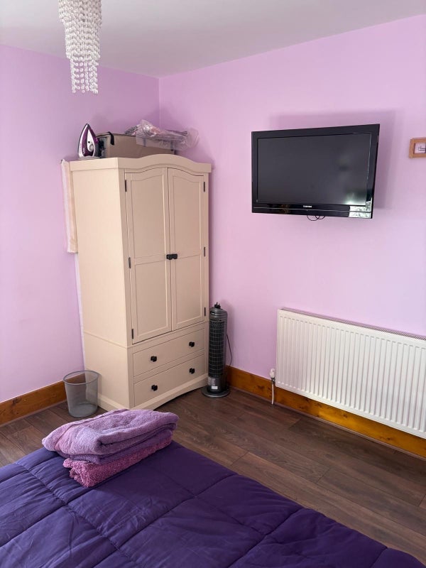 Room Woodfield Road in Blackpool