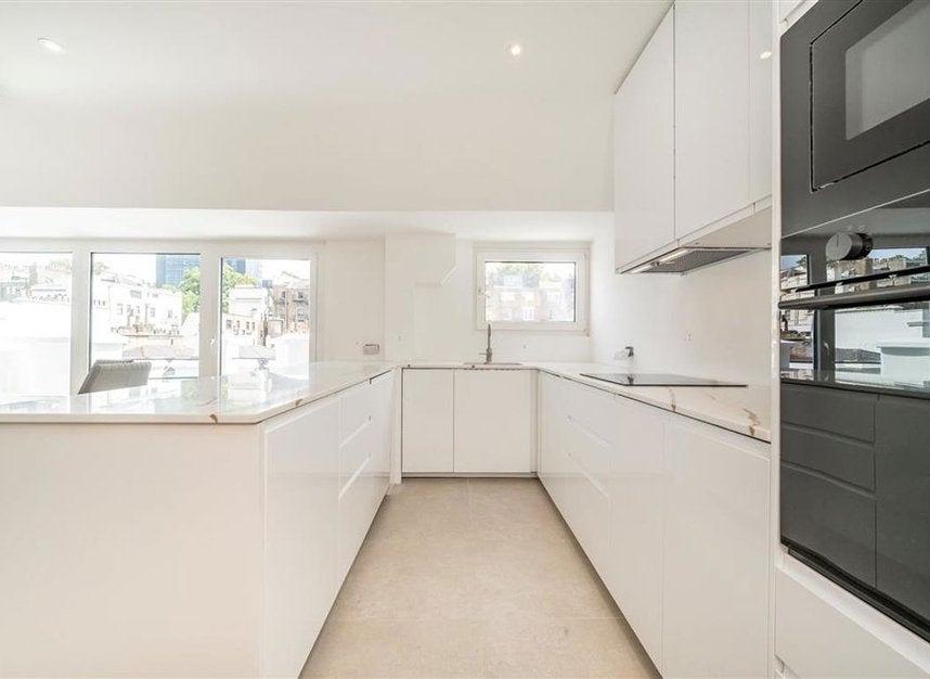 Flat Gloucester Terrace in City of Westminster