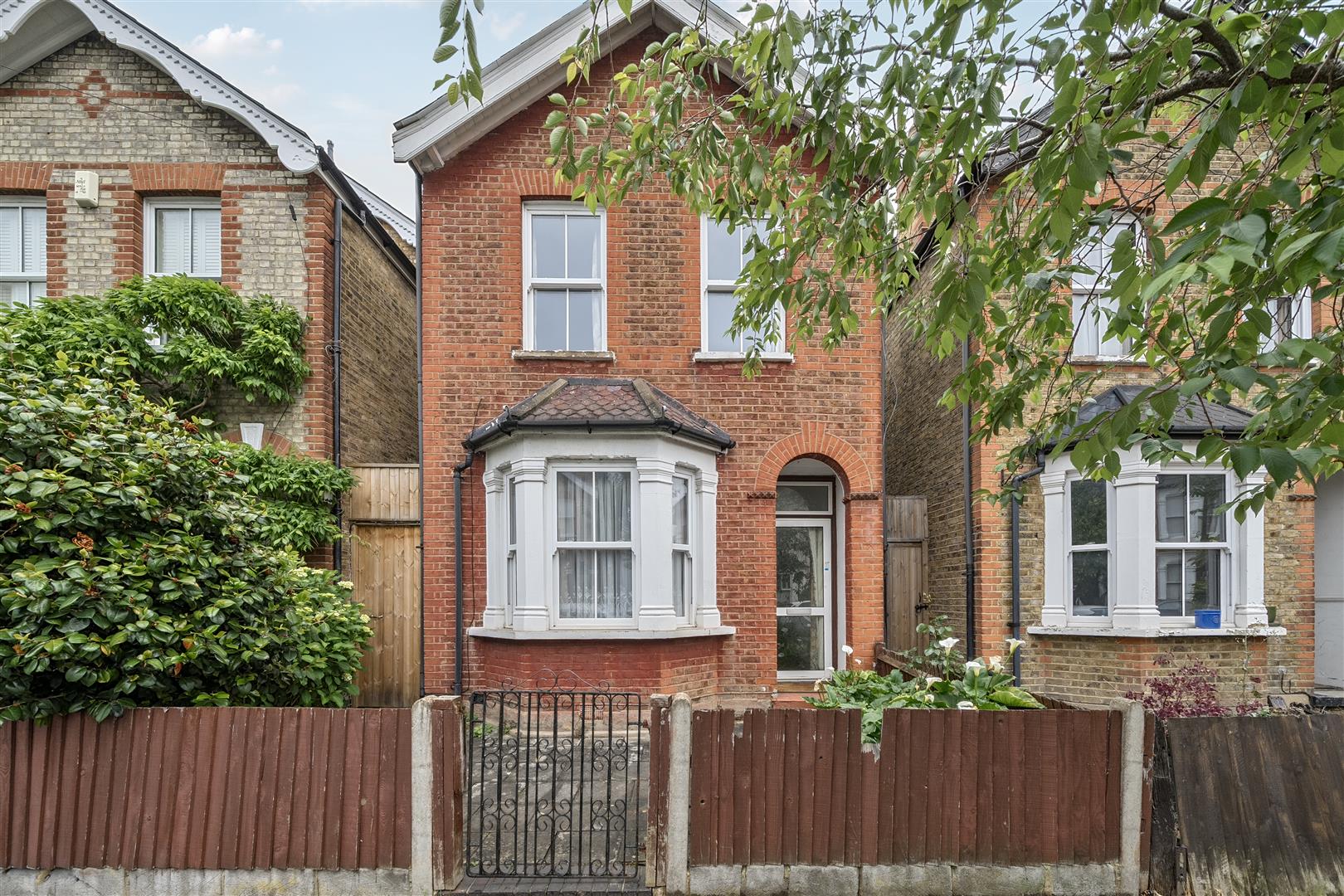 House Chatham Road in Greater London
