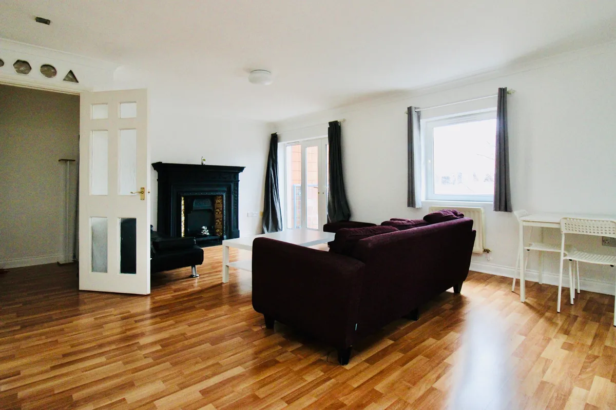 Flat Lansdowne Road in Hove