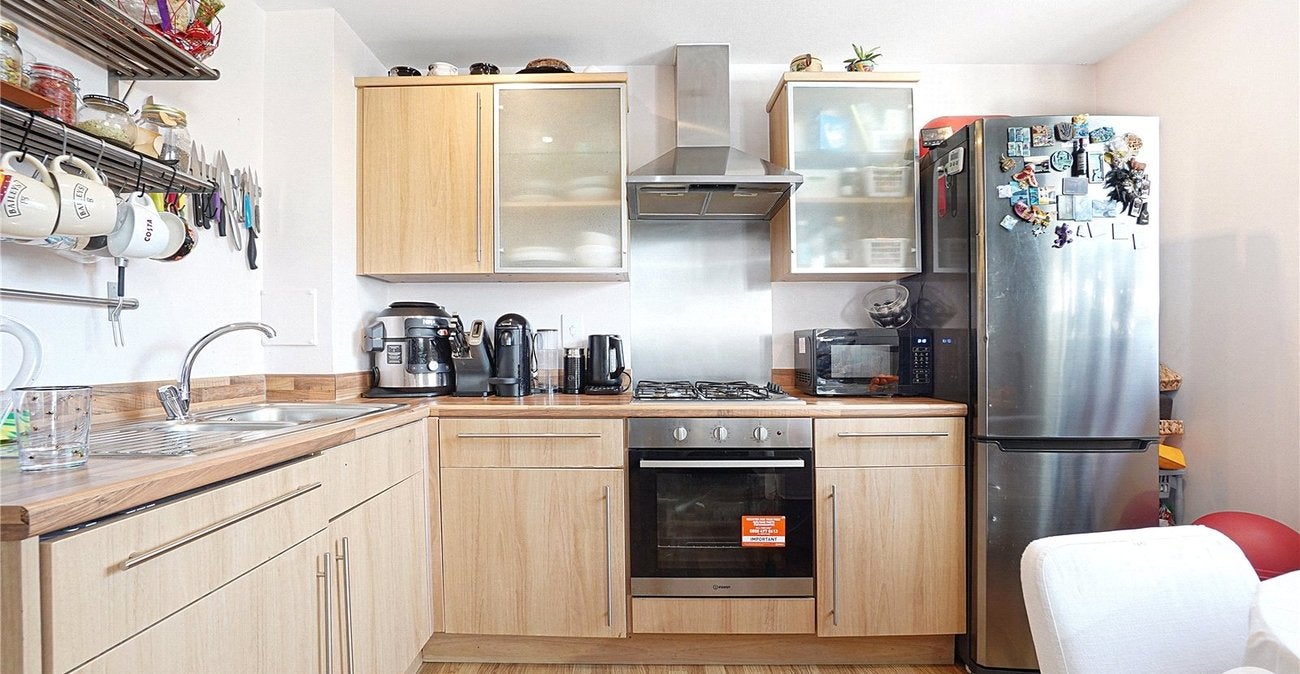 Flat Clifford Way in Maidstone