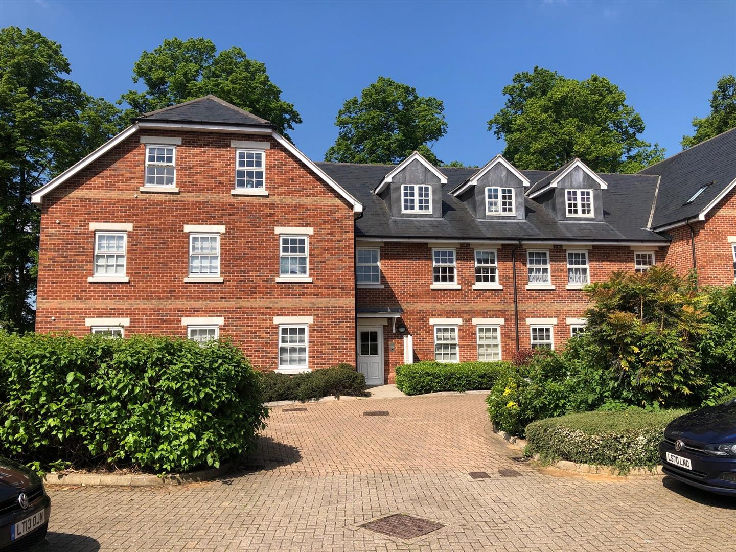 Flat Norris Close in St Albans
