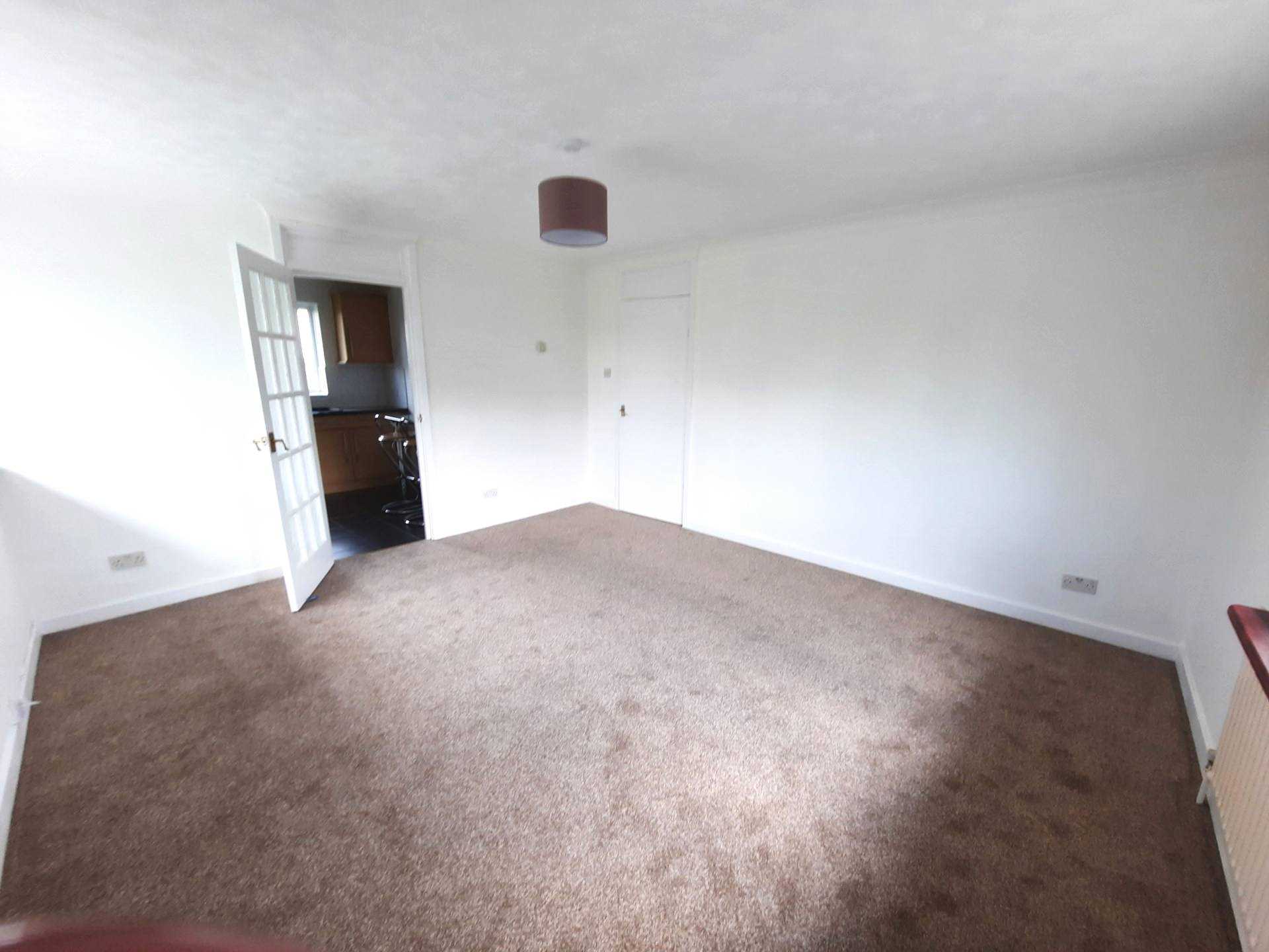 Flat New Road in Greater London