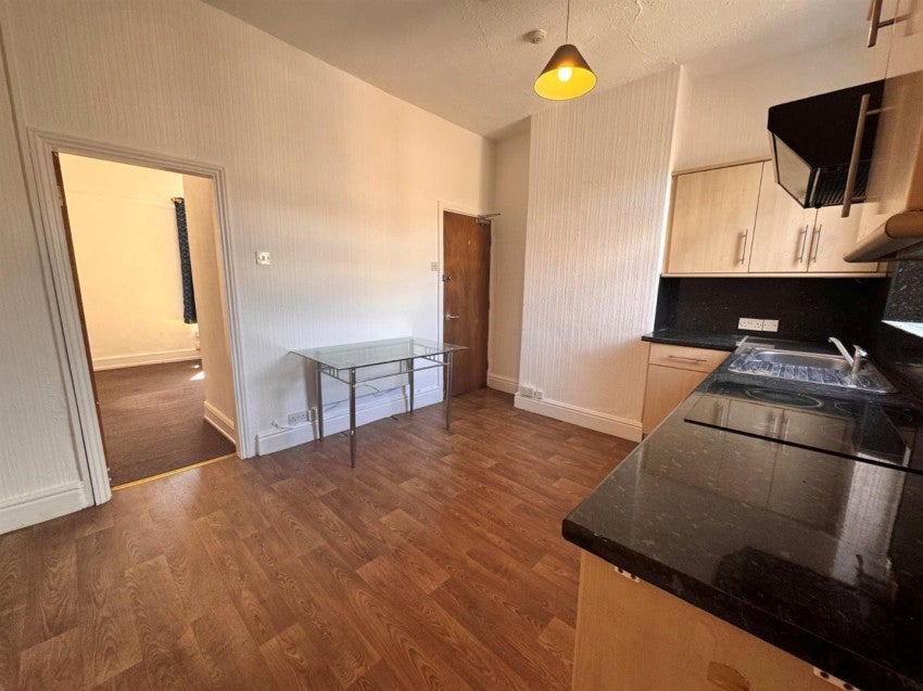 Flat Leeman Road in York