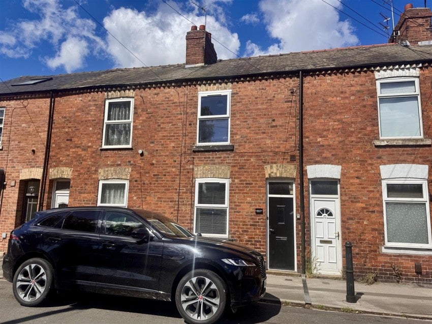 Flat Leeman Road in York