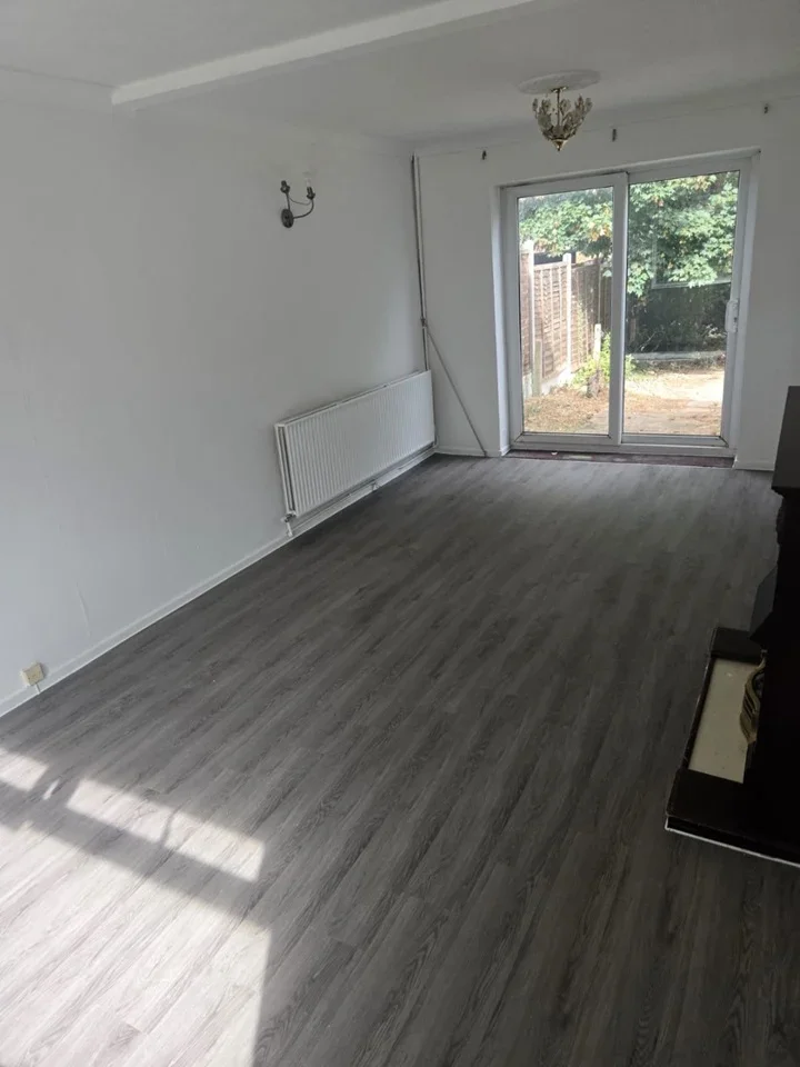 House Headley Drive in Greater London