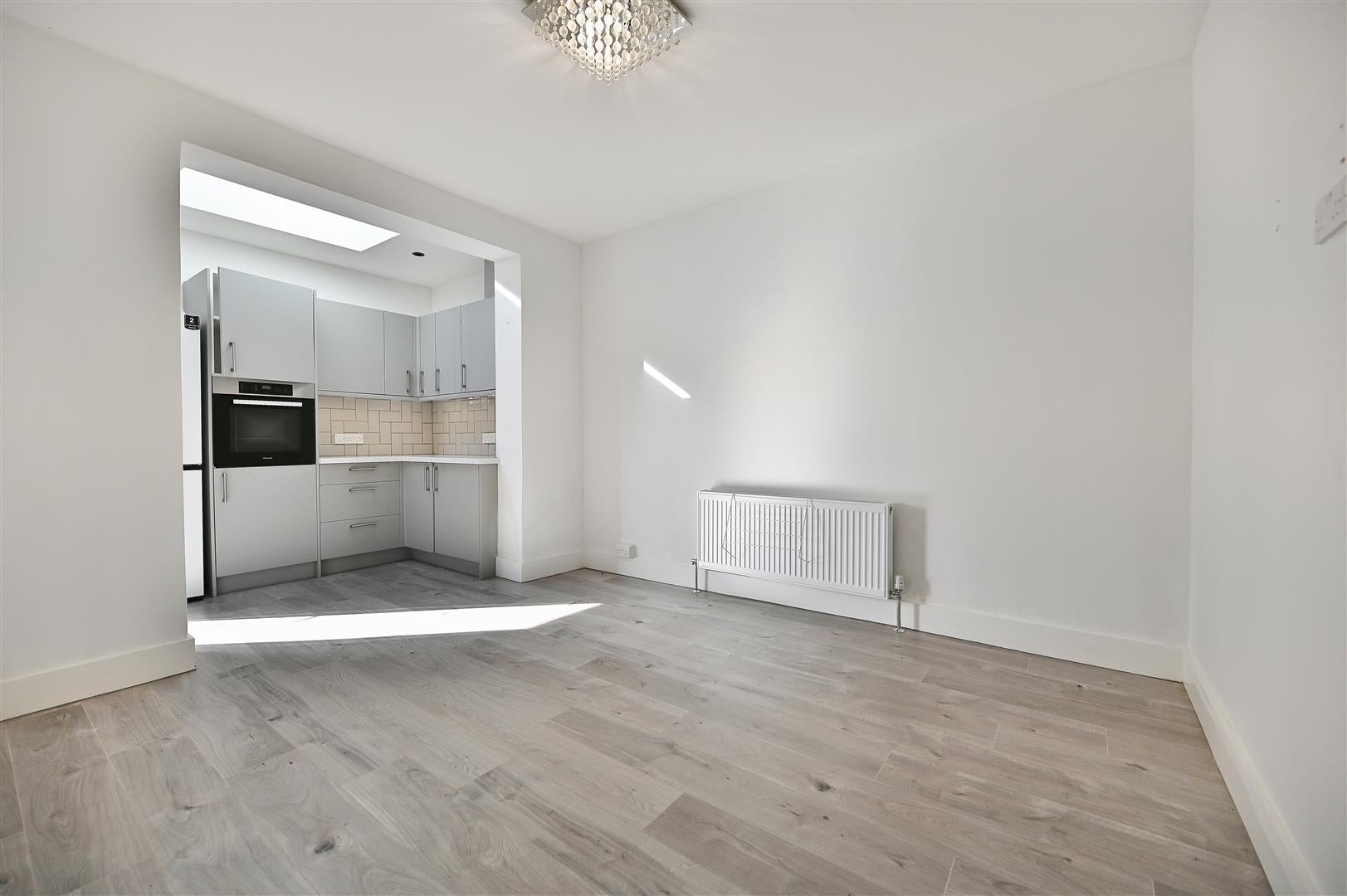 Room Chase Lane in Greater London