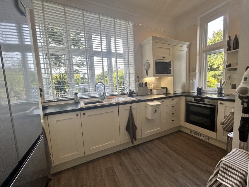 Flat Parkhill Road in Torquay