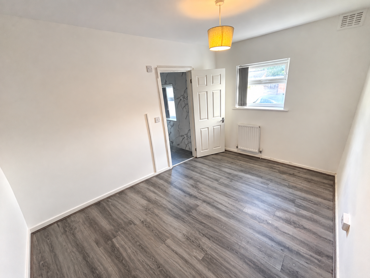 Room Clarendon Avenue in Royal Leamington Spa