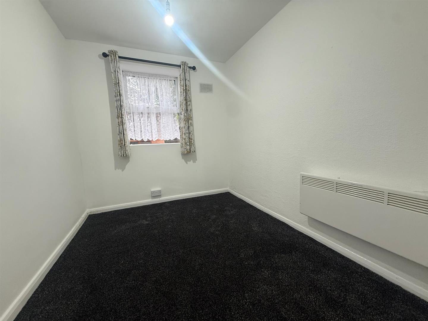 Flat Windsor Road in Greater London