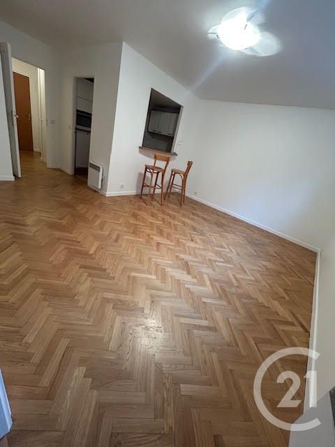 Appartement Rue du Contrat Social à Asnières-sur-Seine