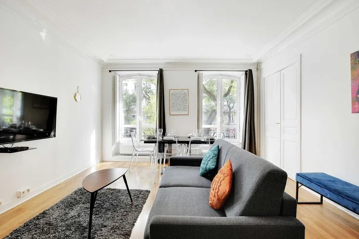House Boulevard de Magenta in Paris