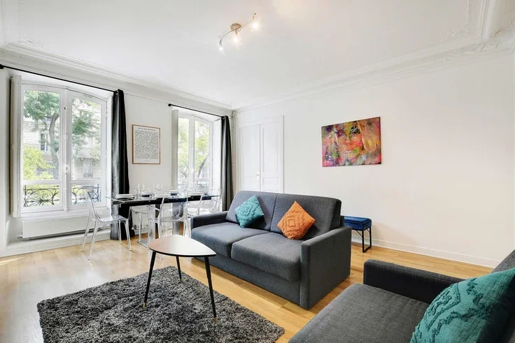 House Boulevard de Magenta in Paris