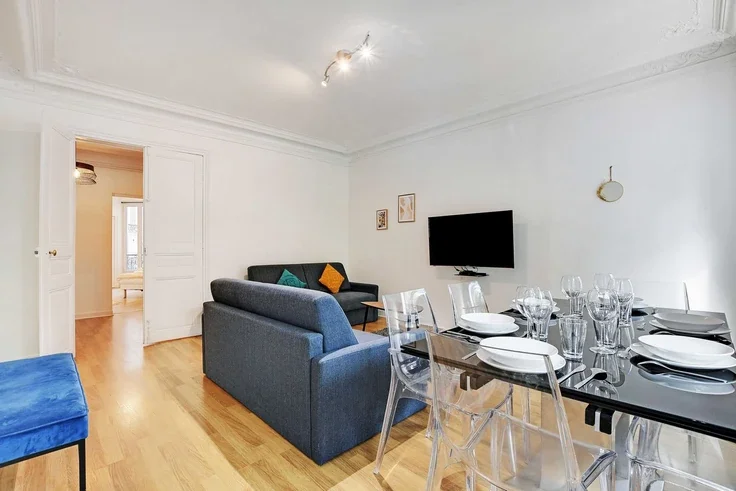 House Boulevard de Magenta in Paris