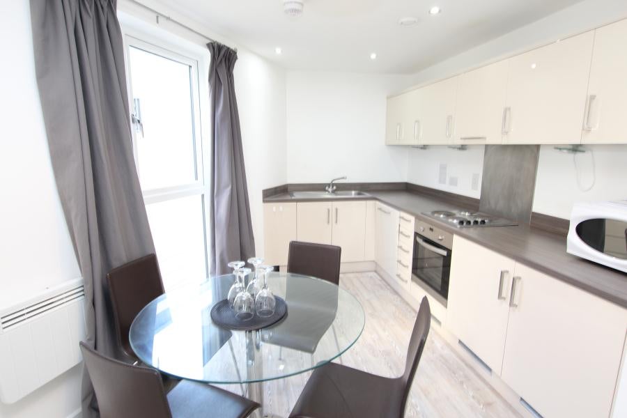Flat Guildford Road in Woking