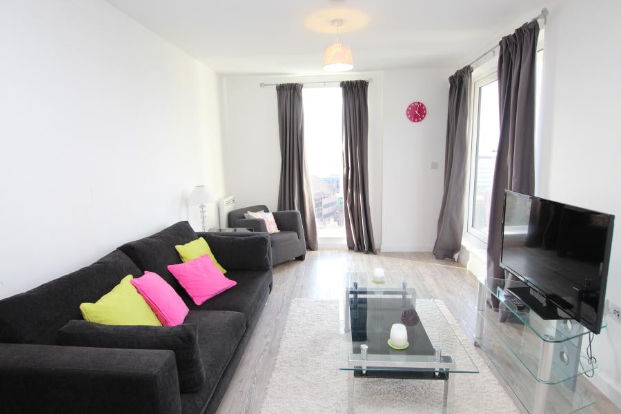 Flat Guildford Road in Woking