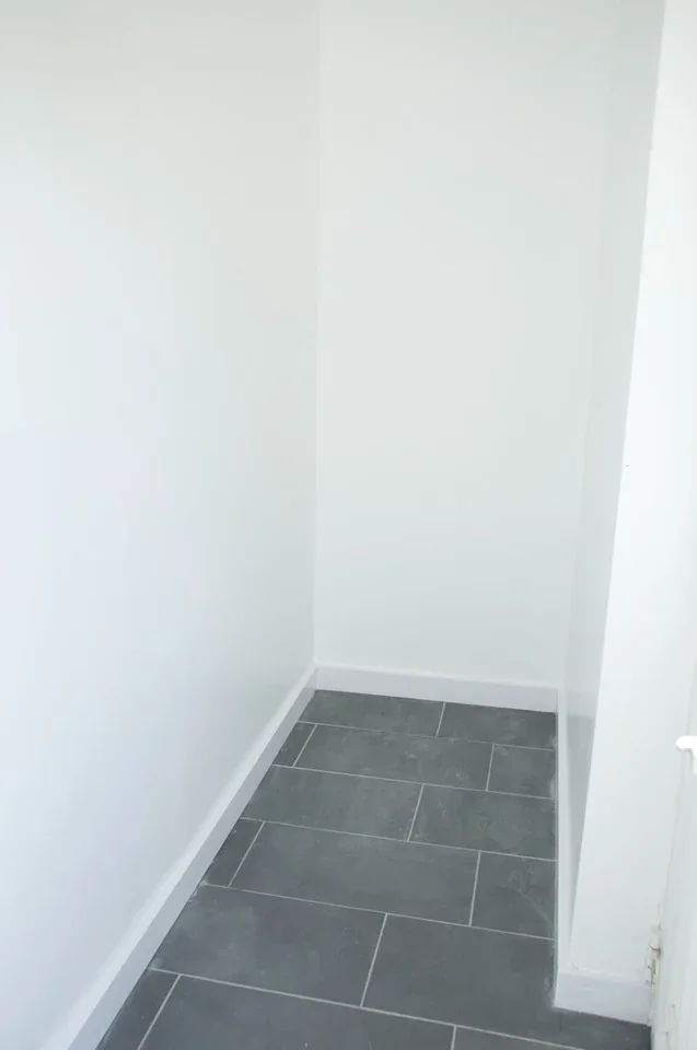 Flat Angel Road in Elmbridge