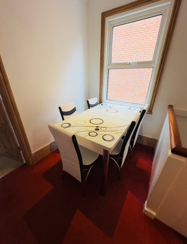 Room Eastworth Road in Borough of Runnymede