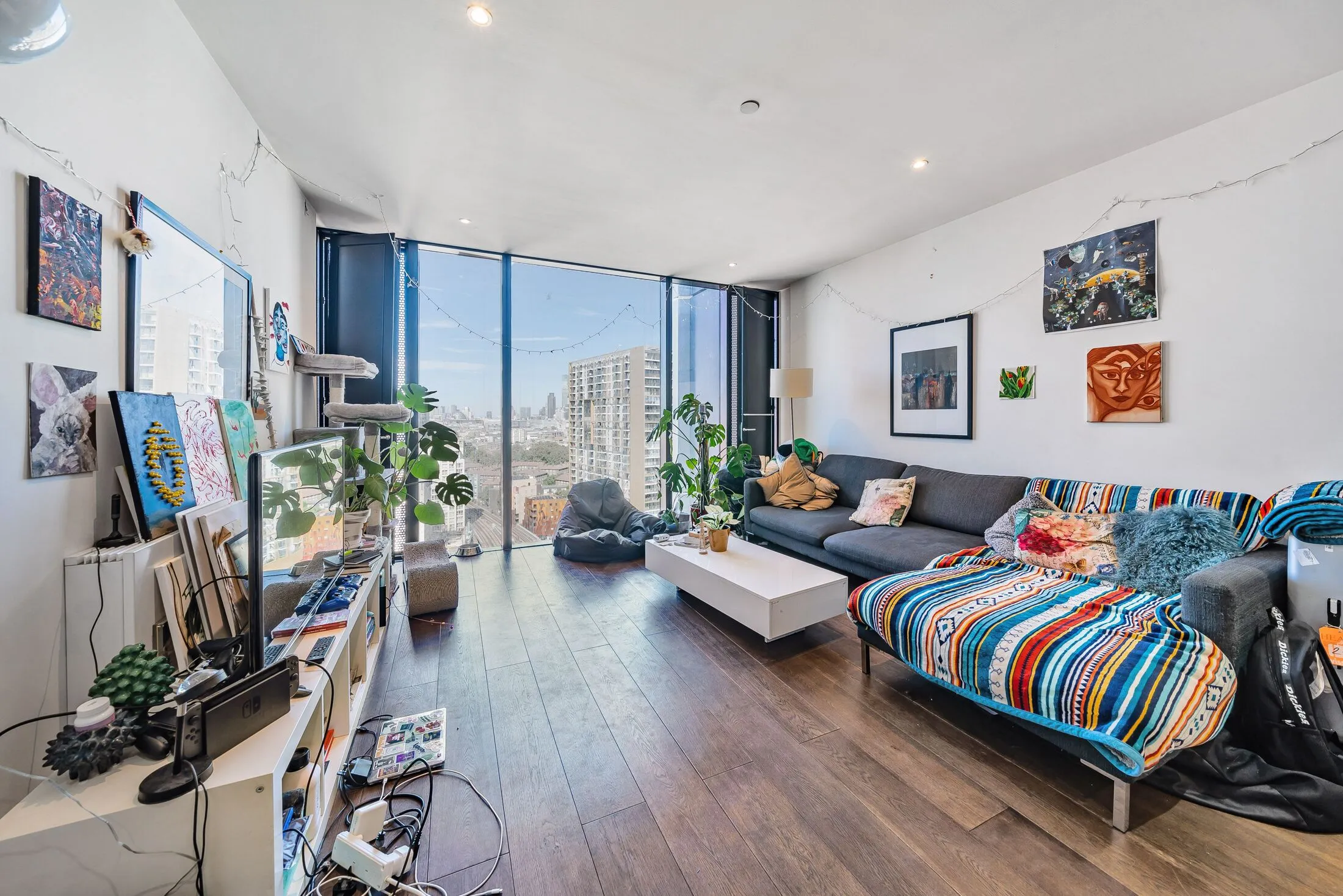 Flat Wollaston Close in Greater London