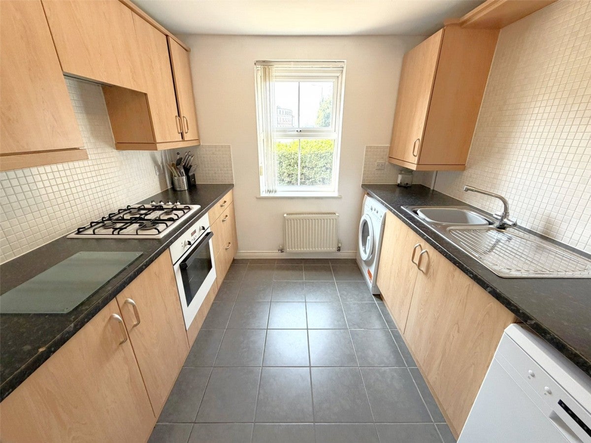 Flat Disraeli Crescent in Erewash