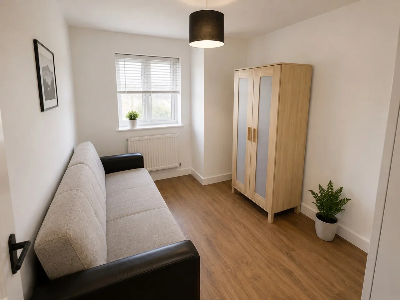 Flat Percival Road in Greater London