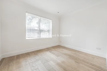 Flat Bargery Road in Greater London