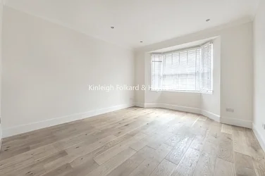 Flat Bargery Road in Greater London