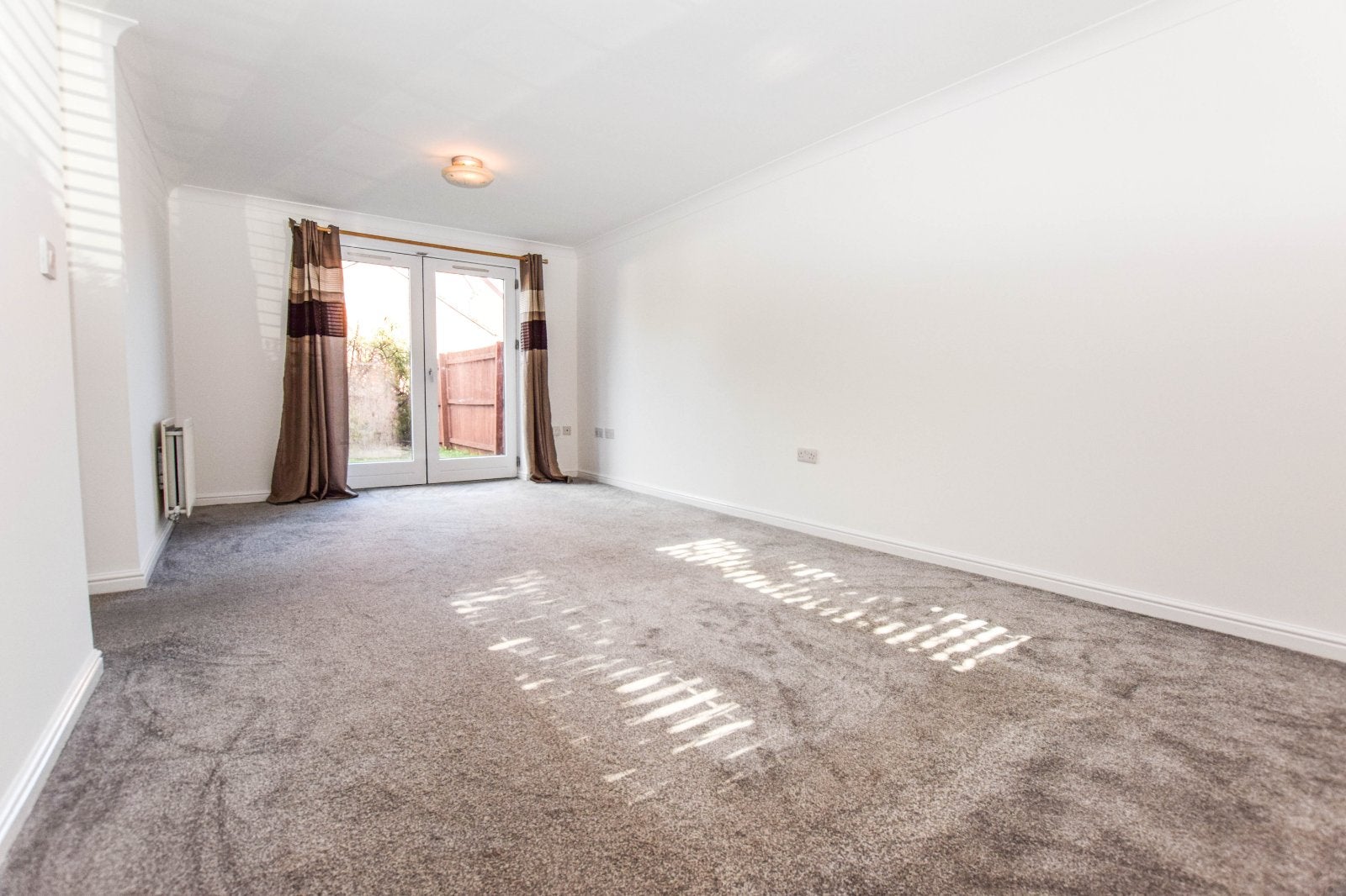 Flat Parkgate Road in Trafford