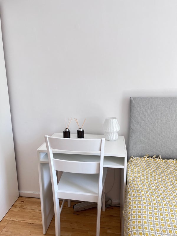 Room New End Square in Greater London