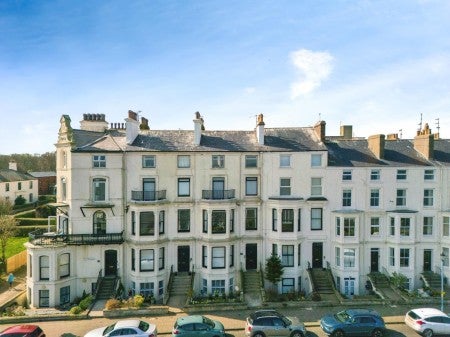 Flat The Crescent in Filey