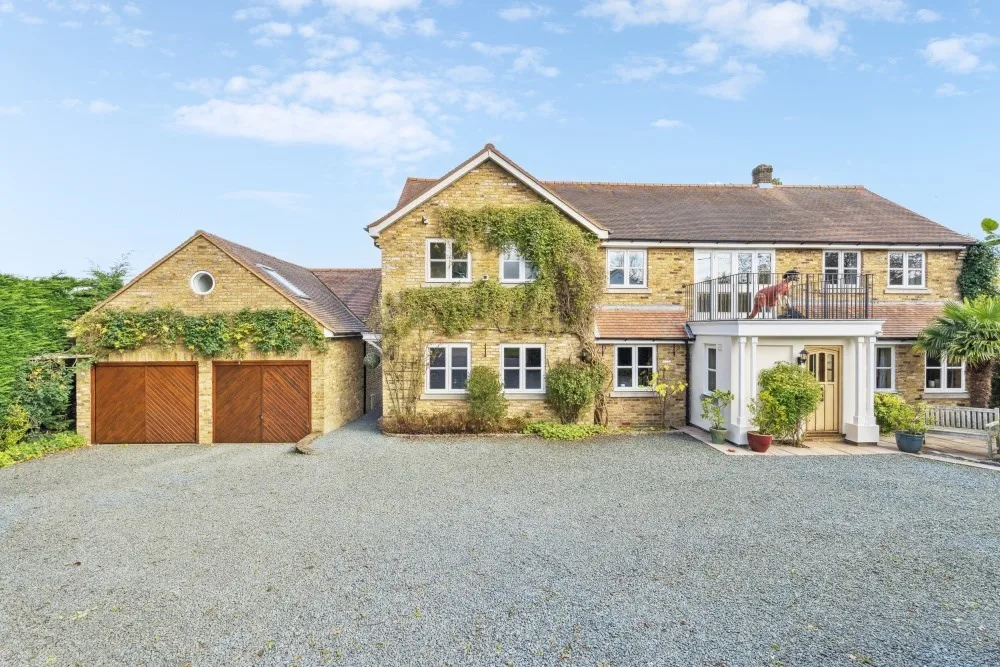 House Green End Road in Radnage