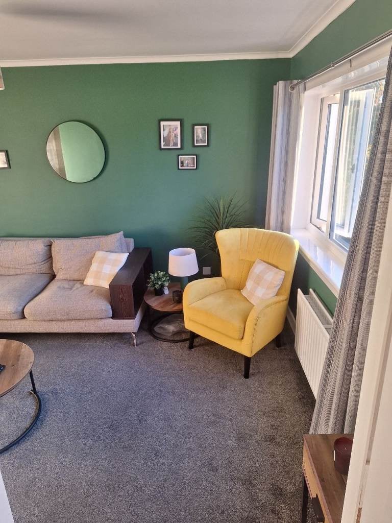 Flat Regent Place in Duntocher
