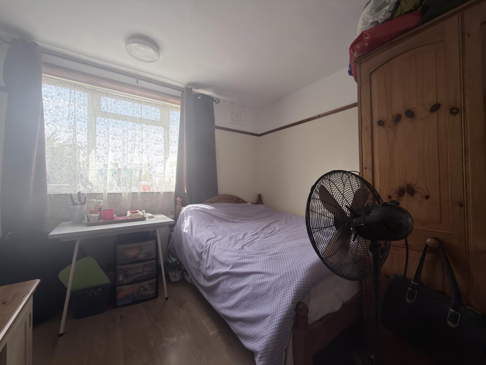 Room Titchfield Road in London