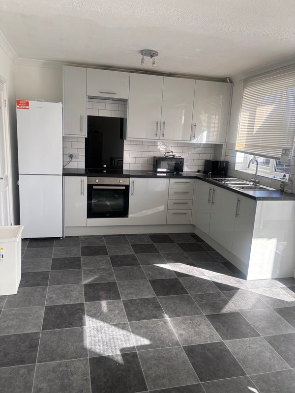Flat Abbotswood in Yate